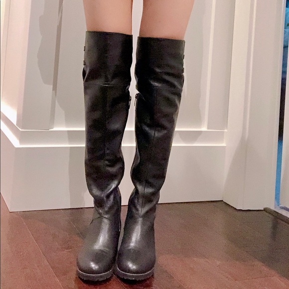 Over the knee boots - Picture 7 of 8